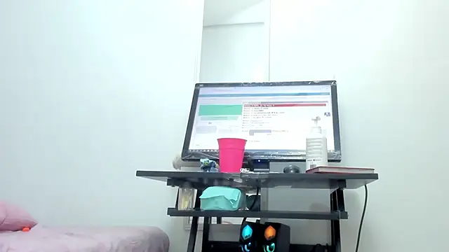 Snapshot of Dalia_20 chatting on 02-08-25, 04:57 Dalia 20 online show from 02-08-25, 04:57