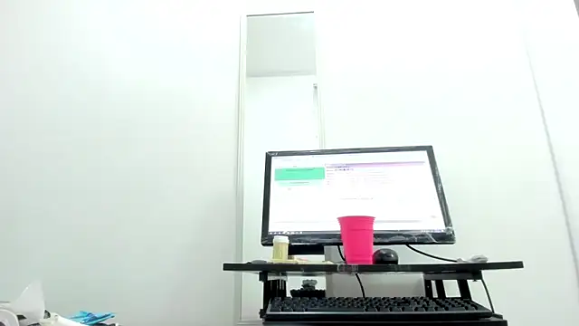 Snapshot of Dalia_20 chatting on 09-14-25, 10:53 Dalia 20 online show from 09-14-25, 10:53