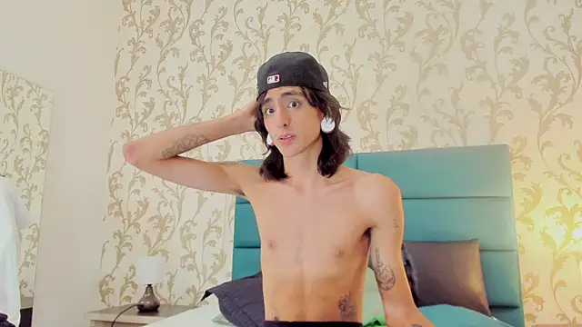 Snapshot of Matthew_Dixonn chatting on 12-14-24, 02:12 Matthew Dixonn online show from 12-14-24, 02:12