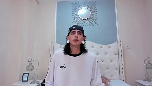 Snapshot of Matthew_Dixonn chatting on 12-27-24, 03:42 Matthew Dixonn online show from 12-27-24, 03:42