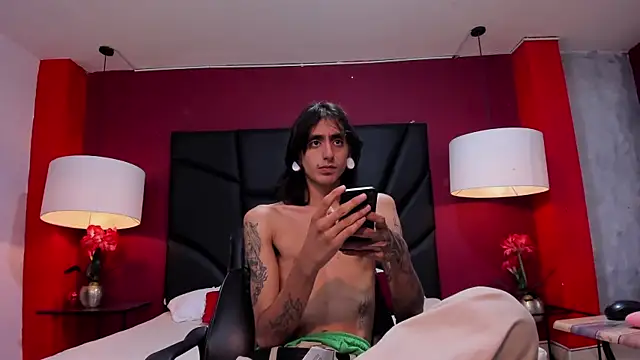 Snapshot of Matthew_Dixonn chatting on 12-31-24, 04:38 Matthew Dixonn online show from 12-31-24, 04:38