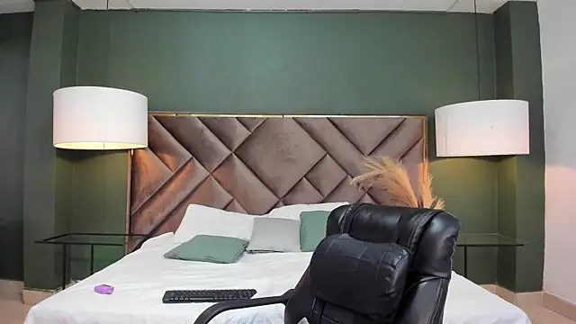 Snapshot of Matthew_Dixonn chatting on 02-07-25, 09:48 Matthew Dixonn online show from 02-07-25, 09:48