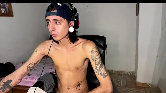 Snapshot of Matthew_Dixonn chatting on 02-11-25, 06:40 Matthew Dixonn online show from 02-11-25, 06:40