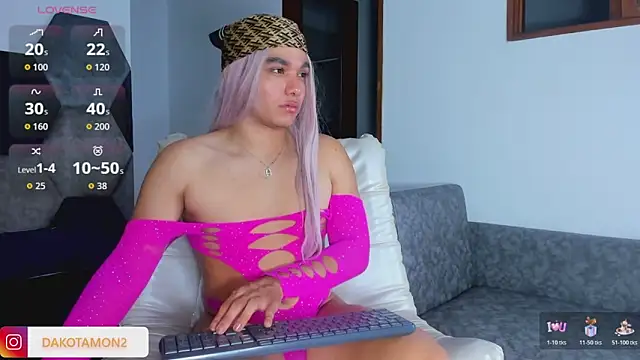 Dakota Mon online show from 11-19-25, 07:47