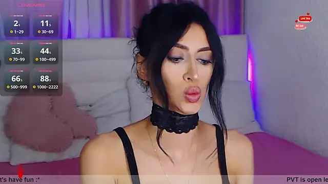 Snapshot of Hennessy_XO chatting on 02-10-26, 06:23 Hennessy XO online show from 02-10-26, 06:23