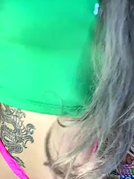 Snapshot of lunaapppp chatting on 12-14-25, 02:50 lunaapppp online show from 12-14-25, 02:50