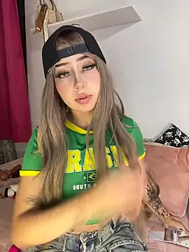 lunaapppp online show from 02-24-26, 03:37