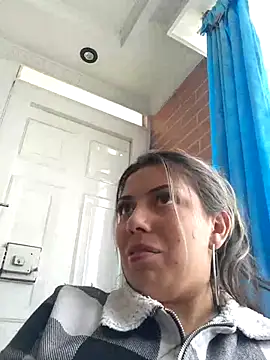 Snapshot of Sweel_Leyva18 chatting on 02-14-25, 05:46 Sweel Leyva18 online show from 02-14-25, 05:46