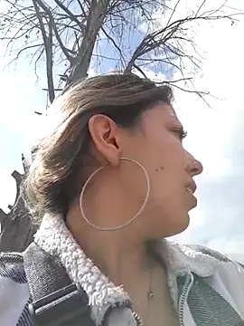 Snapshot of Sweel_Leyva18 chatting on 02-19-25, 08:31 Sweel Leyva18 online show from 02-19-25, 08:31