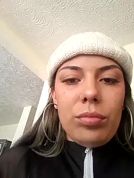 Snapshot of Sweel_Leyva18 chatting on 02-28-25, 07:14 Sweel Leyva18 online show from 02-28-25, 07:14