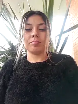 Snapshot of Sweel_Leyva18 chatting on 03-06-25, 09:09 Sweel Leyva18 online show from 03-06-25, 09:09