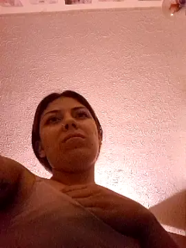 Snapshot of Sweel_Leyva18 chatting on 03-19-25, 03:52 Sweel Leyva18 online show from 03-19-25, 03:52