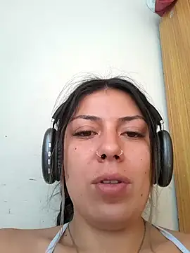 Snapshot of Sweel_Leyva18 chatting on 09-23-25, 12:41 Sweel Leyva18 online show from 09-23-25, 12:41