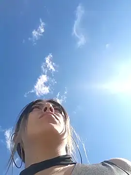 Snapshot of Sweel_Leyva18 chatting on 10-02-25, 08:16 Sweel Leyva18 online show from 10-02-25, 08:16