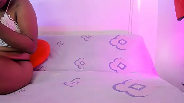 LoveBirds  1 online show from 10-14-25, 08:20