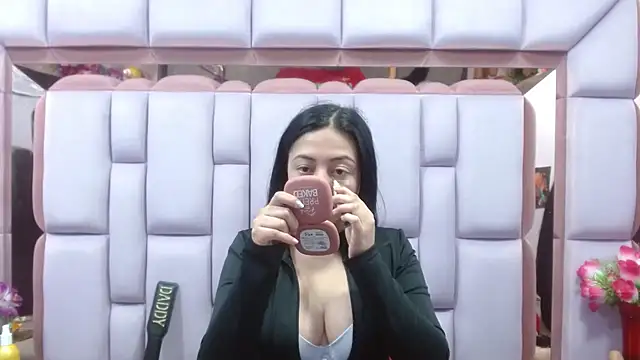 Snapshot of slut_anal_ chatting on 01-05-25, 03:11 slut anal online show from 01-05-25, 03:11