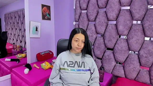 Snapshot of slut_anal_ chatting on 01-14-25, 01:28 slut anal online show from 01-14-25, 01:28