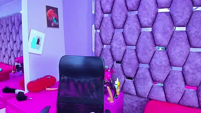 Snapshot of slut_anal_ chatting on 01-20-25, 04:45 slut anal online show from 01-20-25, 04:45