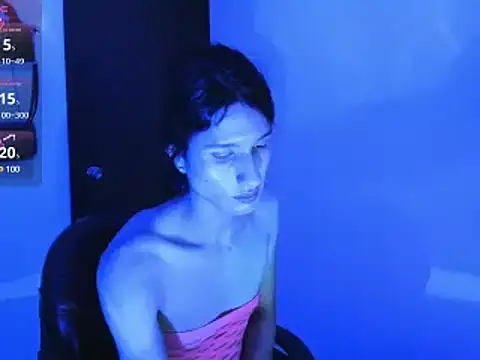 Snapshot of Safiro_Queen chatting on 02-22-25, 01:11 Safiro Queen online show from 02-22-25, 01:11