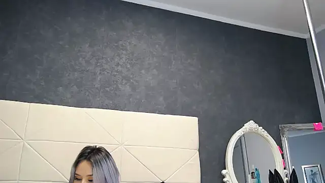 IssaSmith online show from 02-11-25, 08:15