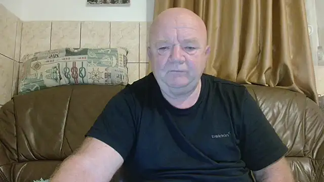 fullballs6 online show from 10-20-25, 02:34