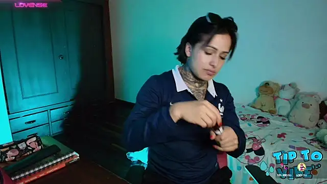 TinnaDawsom online show from 12-10-24, 01:54