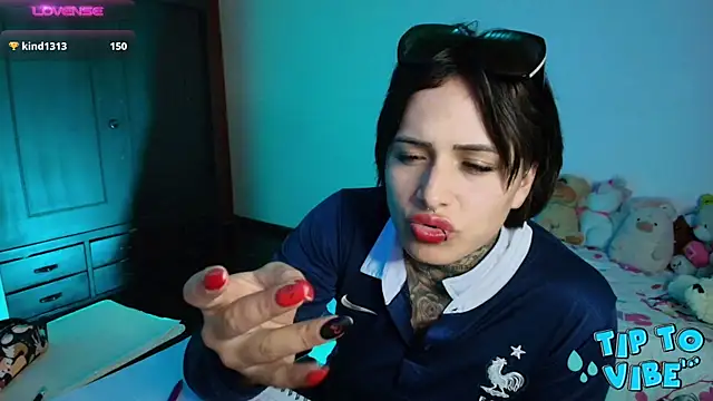 TinnaDawsom online show from 12-10-24, 04:56