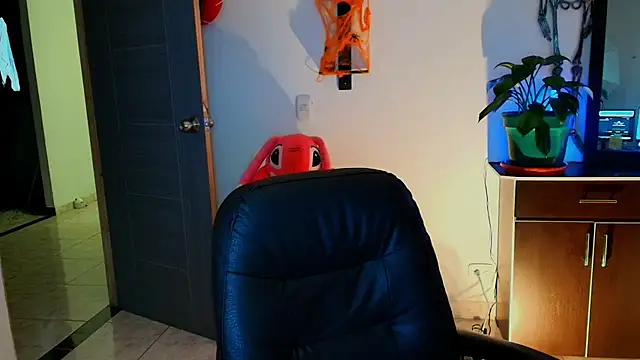 TinnaDawsom online show from 10-27-25, 12:58