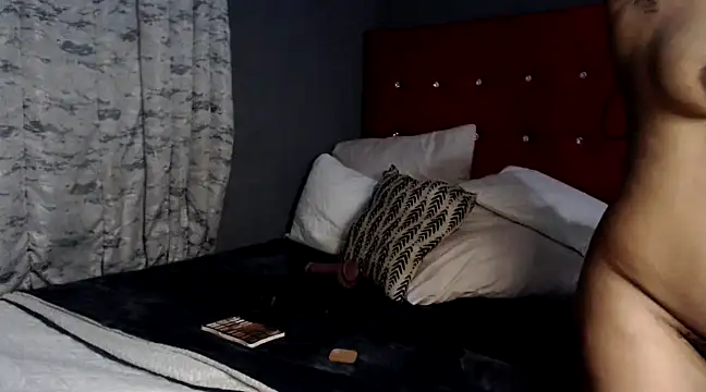 Foxybrownxx1 online show from 03-07-25, 06:43