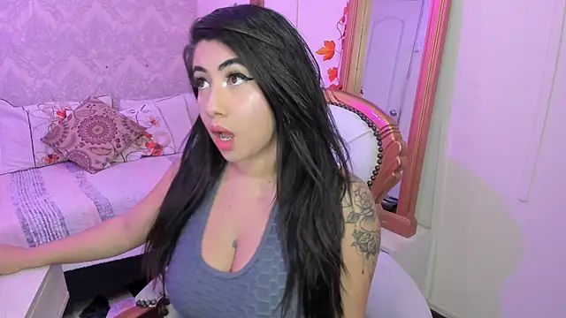 Sexy cristall  online show from 03-11-25, 07:36