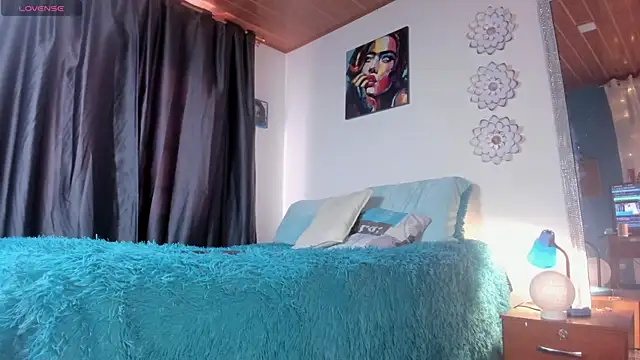 Valerysensitive online show from 10-12-25, 09:36