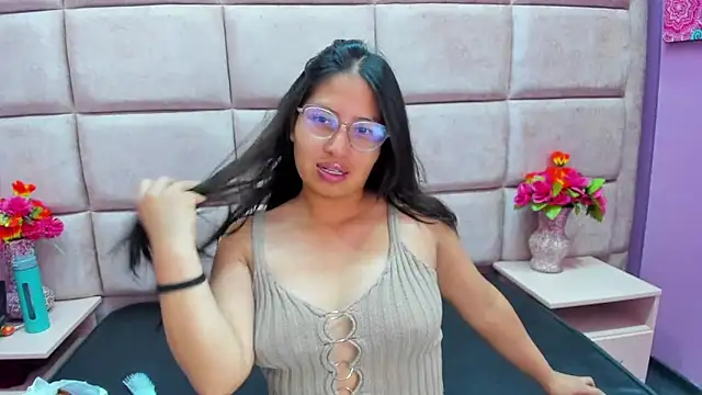 Miaa Smiith  online show from 03-19-25, 02:37