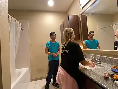 Snapshot of girlfriendmissy chatting on 01-04-25, 07:02 girlfriendmissy online show from 01-04-25, 07:02