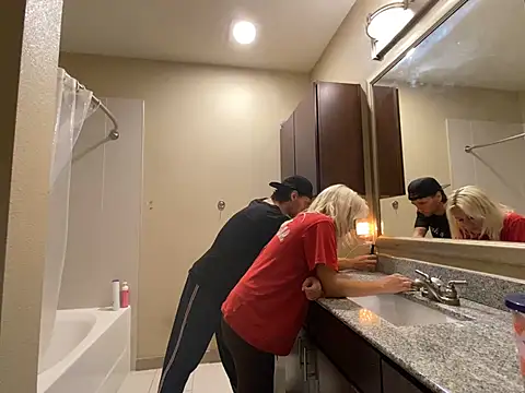 Snapshot of girlfriendmissy chatting on 01-06-25, 10:15 girlfriendmissy online show from 01-06-25, 10:15