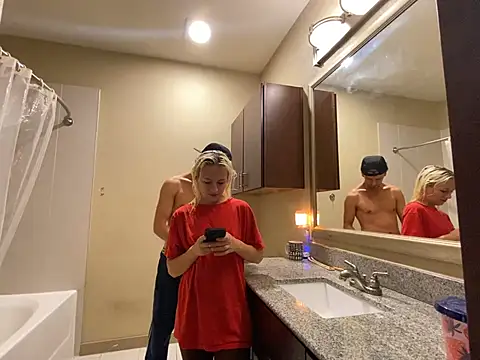 Snapshot of girlfriendmissy chatting on 01-07-25, 07:06 girlfriendmissy online show from 01-07-25, 07:06