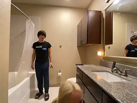 Snapshot of girlfriendmissy chatting on 01-26-25, 02:03 girlfriendmissy online show from 01-26-25, 02:03