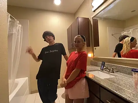 Snapshot of girlfriendmissy chatting on 02-01-25, 12:51 girlfriendmissy online show from 02-01-25, 12:51