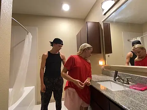 Snapshot of girlfriendmissy chatting on 02-14-25, 07:23 girlfriendmissy online show from 02-14-25, 07:23