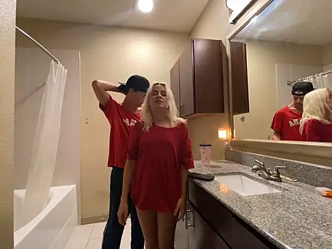 Snapshot of girlfriendmissy chatting on 02-16-25, 01:47 girlfriendmissy online show from 02-16-25, 01:47