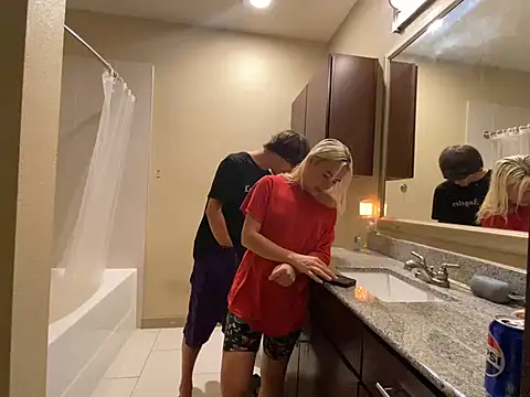 Snapshot of girlfriendmissy chatting on 02-20-25, 12:41 girlfriendmissy online show from 02-20-25, 12:41