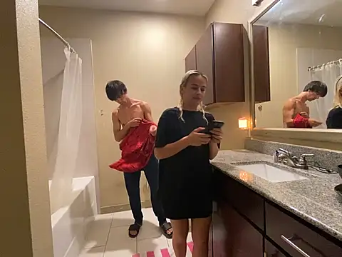 Snapshot of girlfriendmissy chatting on 03-02-25, 02:41 girlfriendmissy online show from 03-02-25, 02:41