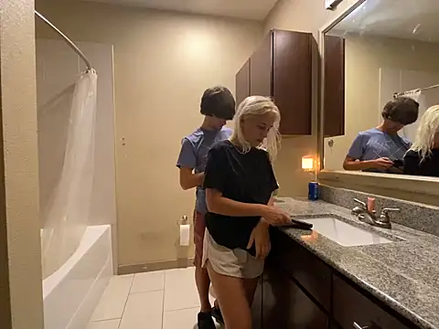 Snapshot of girlfriendmissy chatting on 03-08-25, 09:29 girlfriendmissy online show from 03-08-25, 09:29