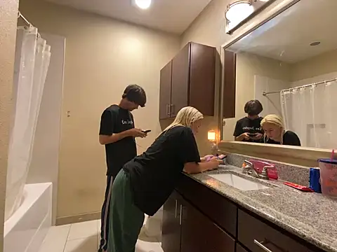 Snapshot of girlfriendmissy chatting on 03-11-25, 11:48 girlfriendmissy online show from 03-11-25, 11:48