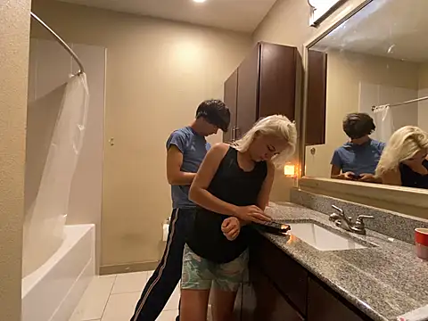 Snapshot of girlfriendmissy chatting on 03-16-25, 12:45 girlfriendmissy online show from 03-16-25, 12:45