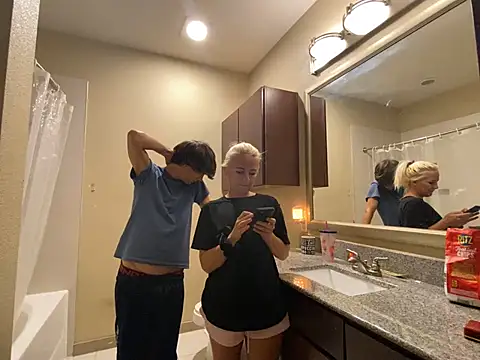 Snapshot of girlfriendmissy chatting on 03-16-25, 11:25 girlfriendmissy online show from 03-16-25, 11:25