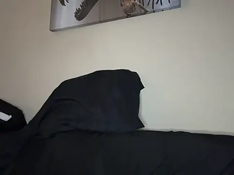 Snapshot of girlfriendmissy chatting on 09-28-25, 05:51 girlfriendmissy online show from 09-28-25, 05:51