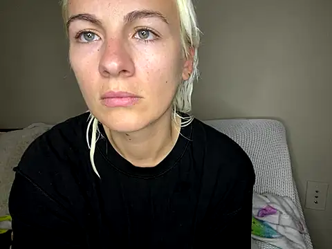 Snapshot of girlfriendmissy chatting on 10-03-25, 09:01 girlfriendmissy online show from 10-03-25, 09:01