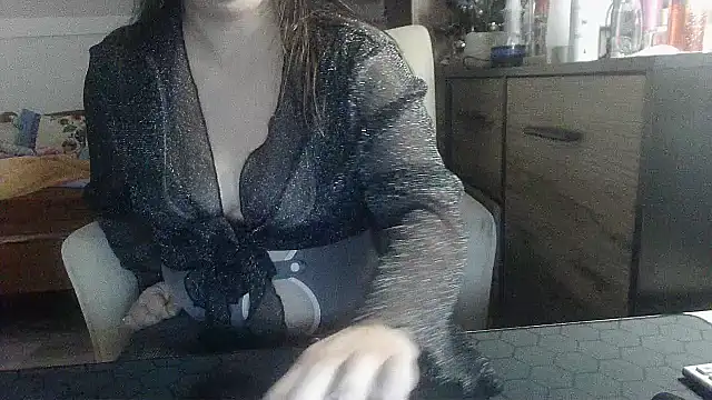 Snapshot of ReifeVenna chatting on 01-27-25, 03:50 ReifeVenna online show from 01-27-25, 03:50