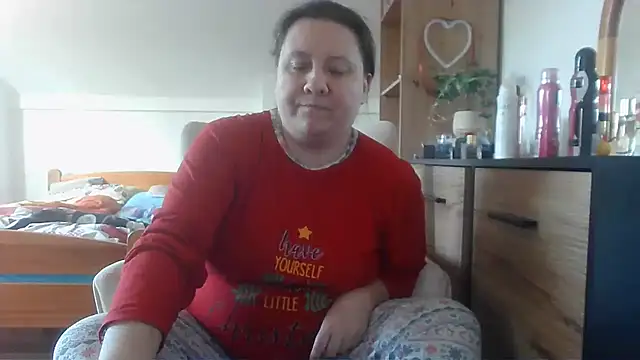 Snapshot of ReifeVenna chatting on 03-17-25, 10:17 ReifeVenna online show from 03-17-25, 10:17