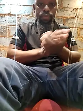 Chocolate factory man online show from 10-17-25, 07:05